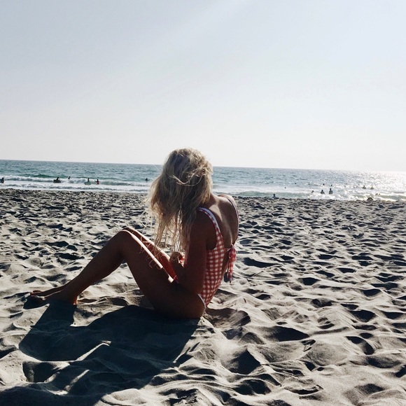 Lulu’s gingham one piece swimsuit - Picture 4 of 7